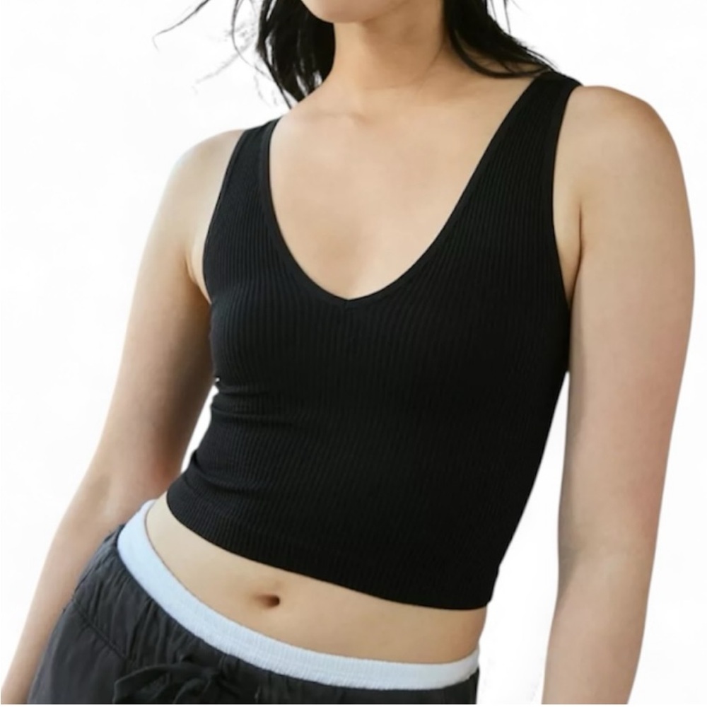 Urban Outfitters Black Ribbed Plunge V-Neck Cropped Tank Size Small